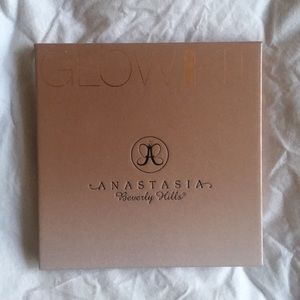 Anastasia Beverly Hills Glow Kit